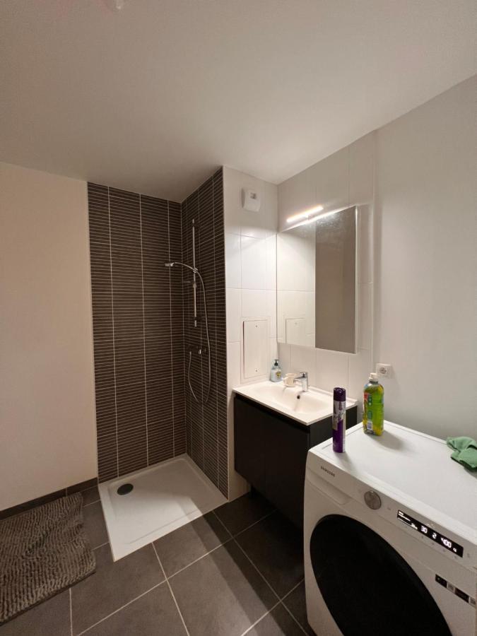 Chambre Privee Dans Un Appartement A 37 Min De Champs Elysees Sartrouville Eksteriør billede