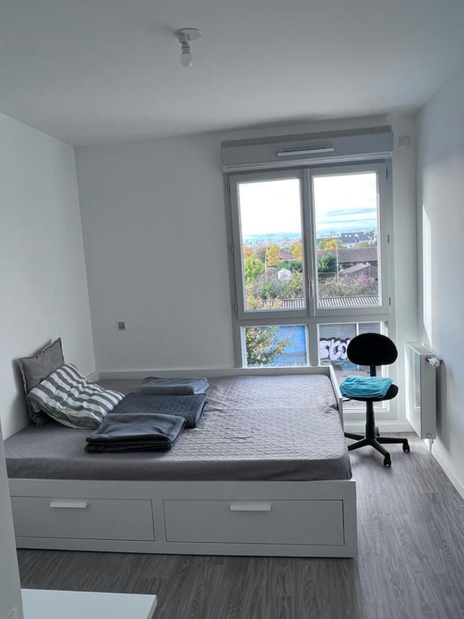 Chambre Privee Dans Un Appartement A 37 Min De Champs Elysees Sartrouville Eksteriør billede