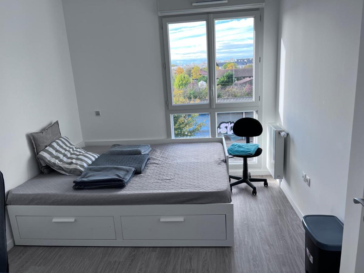 Chambre Privee Dans Un Appartement A 37 Min De Champs Elysees Sartrouville Eksteriør billede