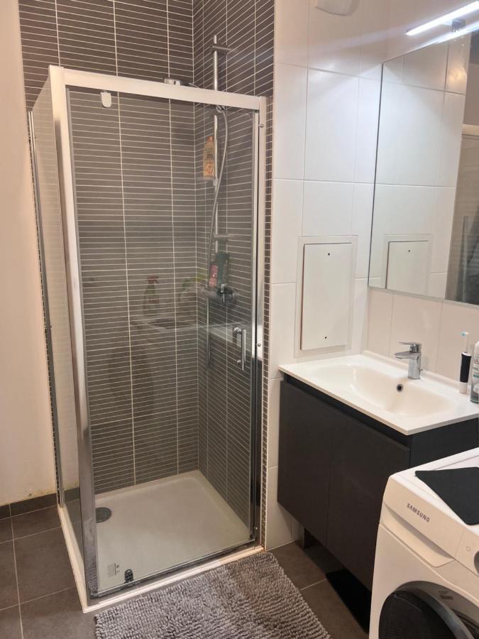 Chambre Privee Dans Un Appartement A 37 Min De Champs Elysees Sartrouville Eksteriør billede
